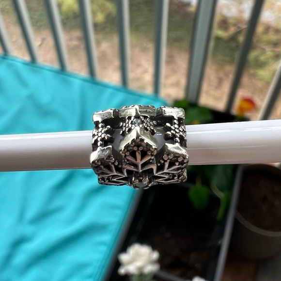 Festive Snowflake Charm - Picture 4 of 9